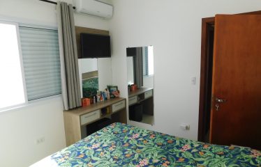 Casa em Condomínio com Piscina a venda em Peruíbe