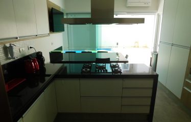 Casa em Condomínio com Piscina a venda em Peruíbe