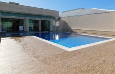 Casa de alto padrão com piscina à venda em Peruíbe.