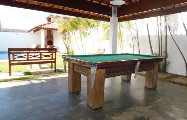Casa com Piscina e Mobiliada à venda em Peruíbe.