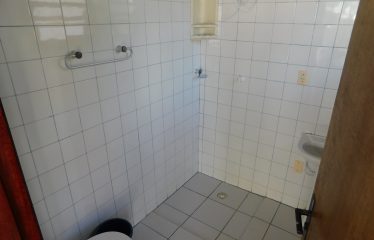 Casa com Piscina e Mobiliada à venda em Peruíbe.