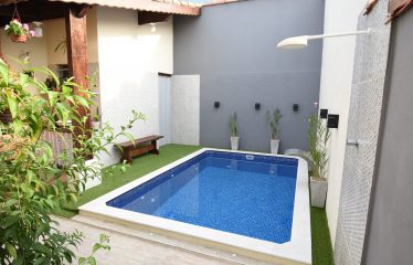 Casa c/ Piscina em Excelente Bairro a venda na Praia de Peruíbe