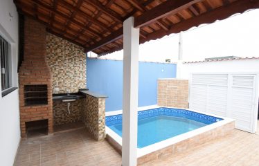 Imóvel Novo e com Piscina a venda na Praia de Peruíbe