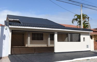 Casa Térrea com Piscina e 3 (três) Suítes a venda em Peruíbe