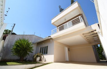 Casa Mobiliada com Vista para o Mar e Piscina à venda em Peruíbe