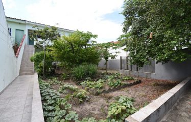 Edícula Assobradada muito bem localizada a poucos metros da Praia em Peruíbe