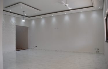 Casa Térrea com Piscina e 3 (três) Suítes a venda em Peruíbe