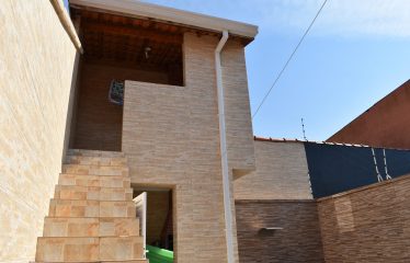 Casa com 3(três) Quartos e Piscina a venda em Peruíbe