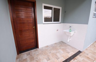 Casa Nova e térrea à venda em Peruíbe.