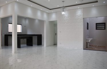 Casa Térrea com Piscina e 3 (três) Suítes a venda em Peruíbe