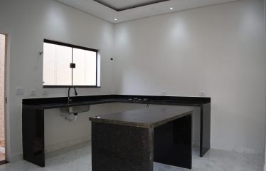 Casa Térrea com Piscina e 3 (três) Suítes a venda em Peruíbe