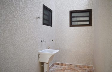 Casa Térrea com Piscina e 3 (três) Suítes a venda em Peruíbe