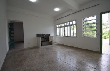 Edícula Assobradada muito bem localizada a poucos metros da Praia em Peruíbe