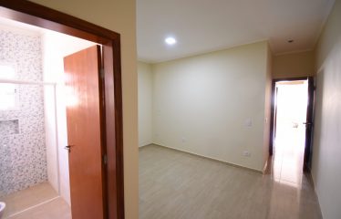 Casa Nova com Piscina em Excelente Localização a venda na Praia de Peruíbe.