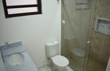 Casa Térrea com Piscina e 3 (três) Suítes a venda em Peruíbe