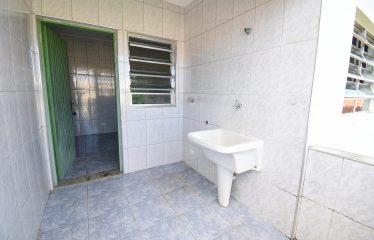 Edícula Assobradada muito bem localizada a poucos metros da Praia em Peruíbe