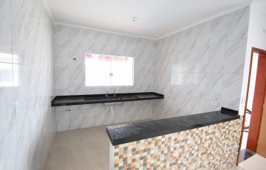 Imóvel Novo e com Piscina a venda na Praia de Peruíbe