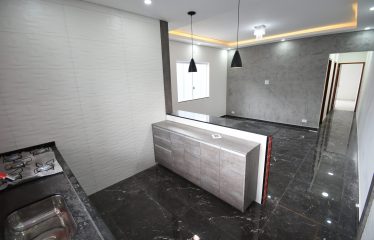 Casa no Flora Rica 2 com Piscina em Peruíbe à venda.