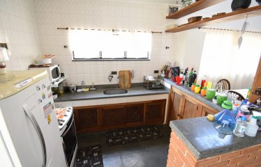 Sobrado com piscina e vista para o Mar à venda em Peruíbe.