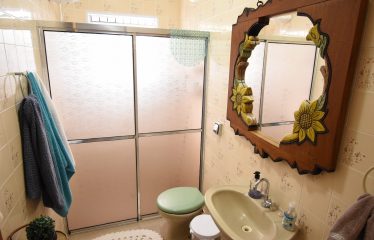 Casa c/ Piscina em Excelente Bairro a venda na Praia de Peruíbe