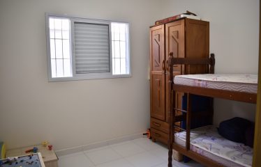 Casa com 3(três) Quartos e Piscina a venda em Peruíbe