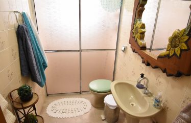 Casa c/ Piscina em Excelente Bairro a venda na Praia de Peruíbe