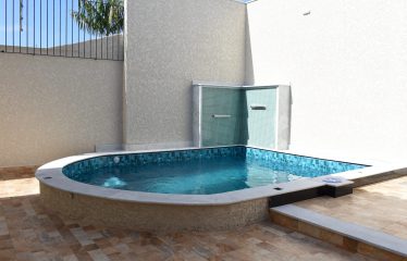 Casa Térrea com Piscina e 3 (três) Suítes a venda em Peruíbe
