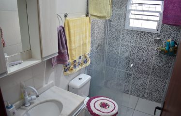 Casa com 3(três) Quartos e Piscina a venda em Peruíbe