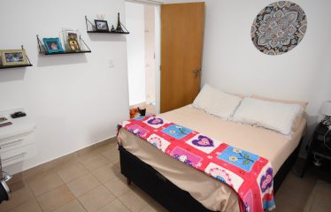 Casa c/ Piscina em Excelente Bairro a venda na Praia de Peruíbe