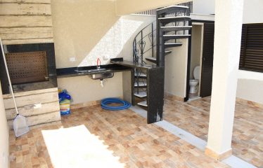 Casa Térrea com Piscina e 3 (três) Suítes a venda em Peruíbe