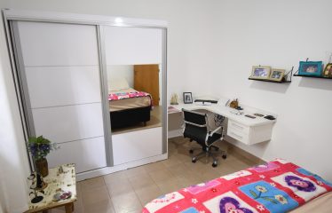 Casa c/ Piscina em Excelente Bairro a venda na Praia de Peruíbe