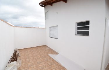 Imóvel Novo e com Piscina a venda na Praia de Peruíbe