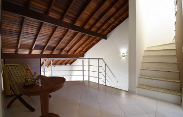 Casa Mobiliada com Vista para o Mar e Piscina à venda em Peruíbe