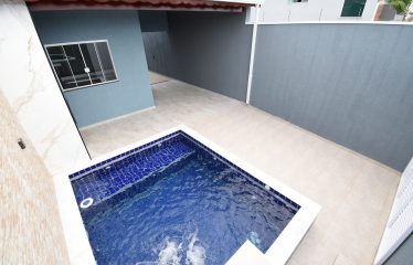 Casa Nova com Piscina em Peruíbe à venda.