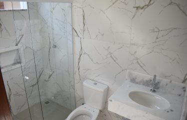 Casa com Piscina e Edícula muito próximo da Praia a venda em Peruíbe