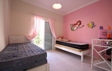 Casa Mobiliada com Vista para o Mar e Piscina à venda em Peruíbe