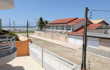 Sobrado com piscina e vista para o Mar à venda em Peruíbe.