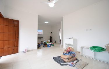 Casa nova em condomínio fechado à venda em Peruíbe.