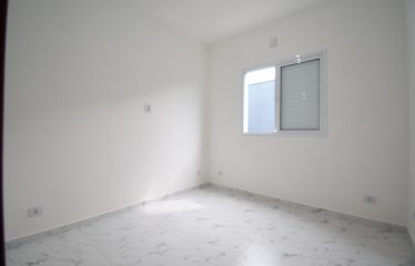 Casa Nova com Piscina em Peruíbe à venda.