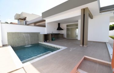 Casa Nova no Bairro São José em Peruíbe à venda.