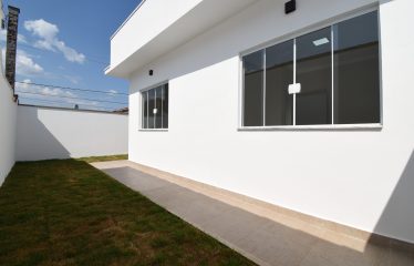 Casa Nova no Bairro São José em Peruíbe à venda.