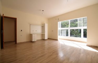 Tríplex em Condomínio com Piscina a venda na Praia de Peruíbe