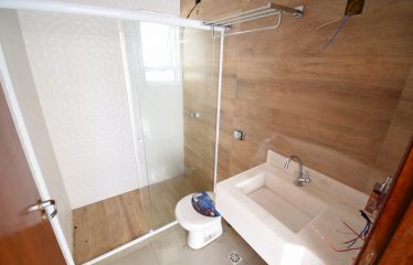 Tríplex em Condomínio com Piscina a venda na Praia de Peruíbe