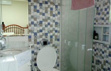 Otima casa a poucos metros da areia da praia – Guaraú