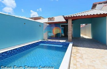 Casa com piscina, 3 dormitórios à venda, 115 m² por R$ 450.000 – Parque D’Aville Residencial – Peruíbe/SP