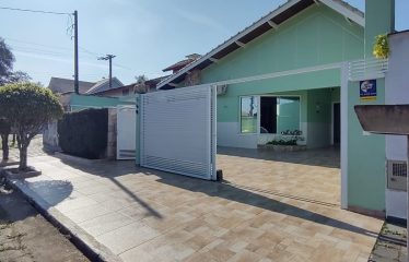 Linda casa – alto padrão – 800 mts da praia