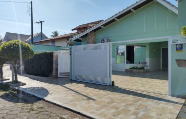 Linda casa – alto padrão – 800 mts da praia