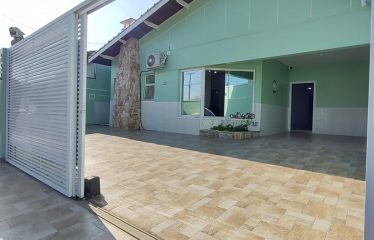 Linda casa – alto padrão – 800 mts da praia