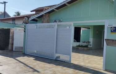 Linda casa – alto padrão – 800 mts da praia